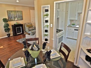 FREELAND_UNIT2_DiningLvingKitchBirdBackDoor_YES_DSCF1881.JPG